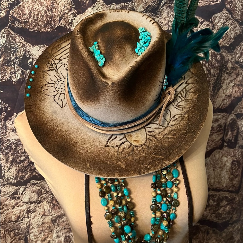 Custom burned felt hat M